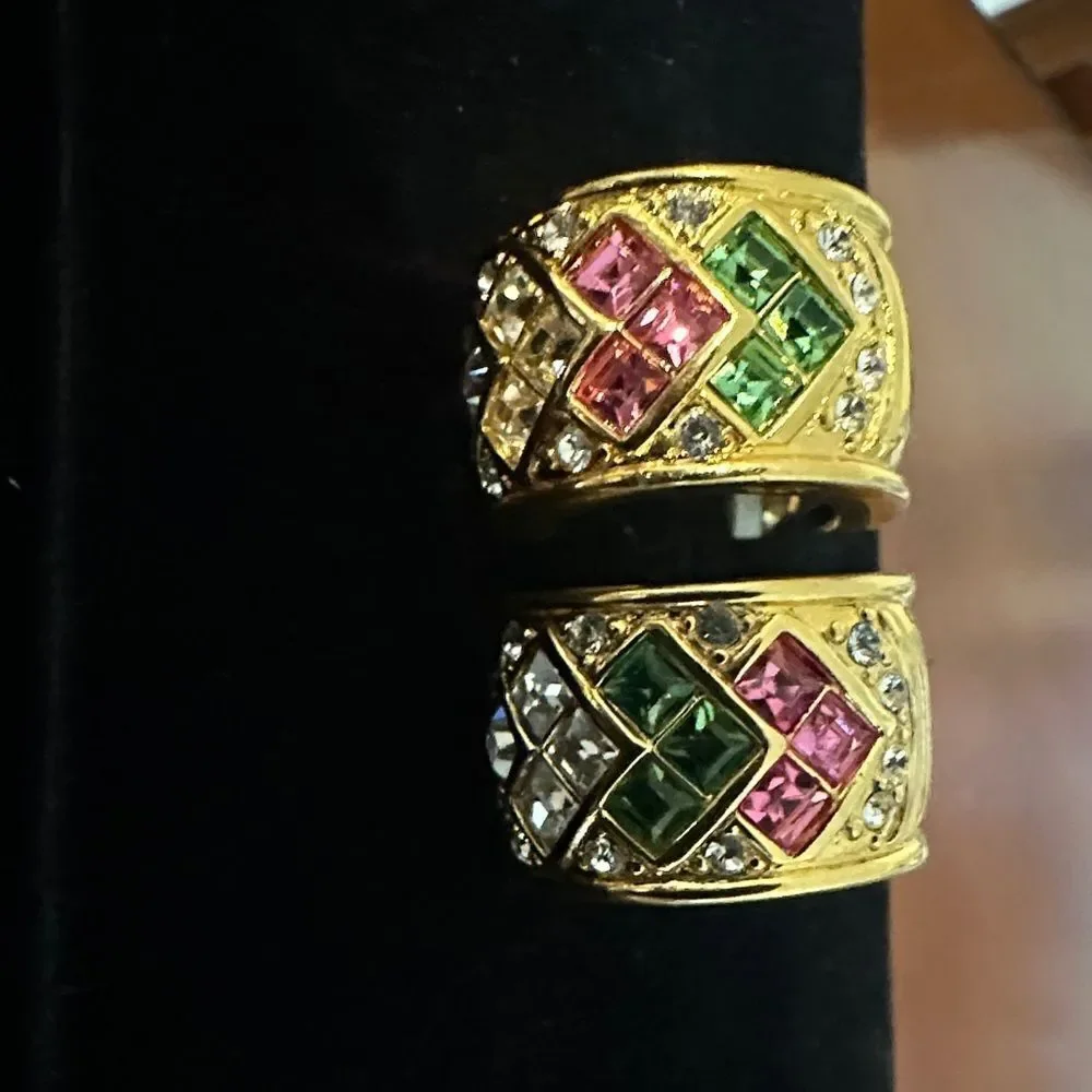 Joan Rivers stunning these